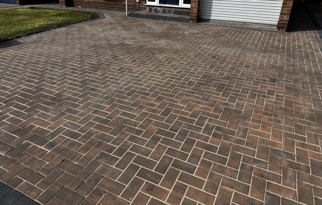 /images/services/landscaping12.jpeg